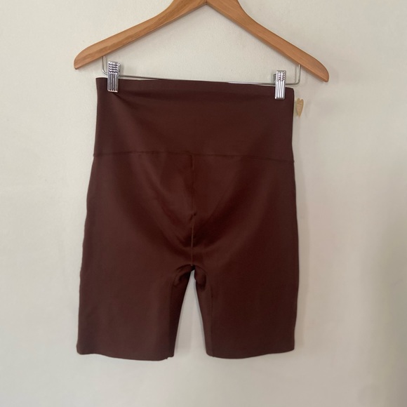 Juicy Couture XL brown spandex shorts - Picture 1 of 5